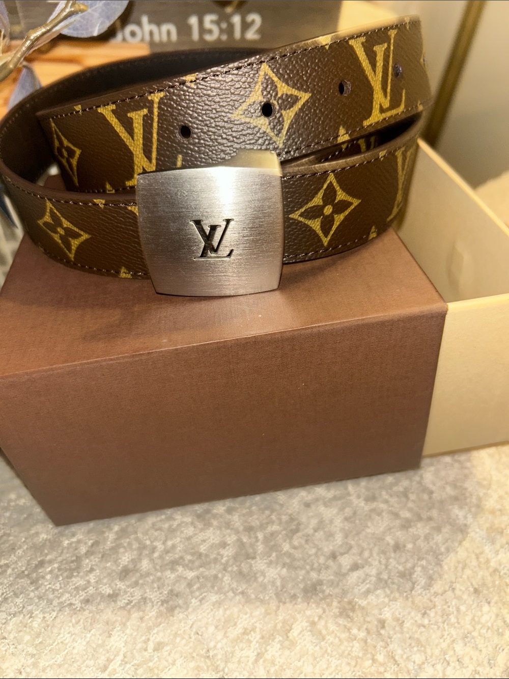 Like new Louis Vuitton belt🥳🥳❌❌